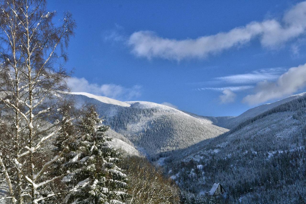 Hotel Panorama Špindlerŭv Mlýn Luaran gambar